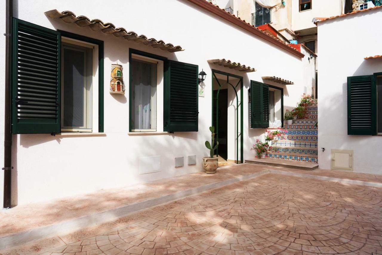 Baglio Reale Apartments Palermo Exterior foto